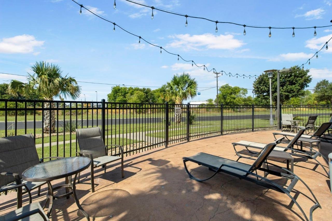 Holiday Inn Hotel & Suites Waco Northwest By Ihg Bellmead Exteriör bild